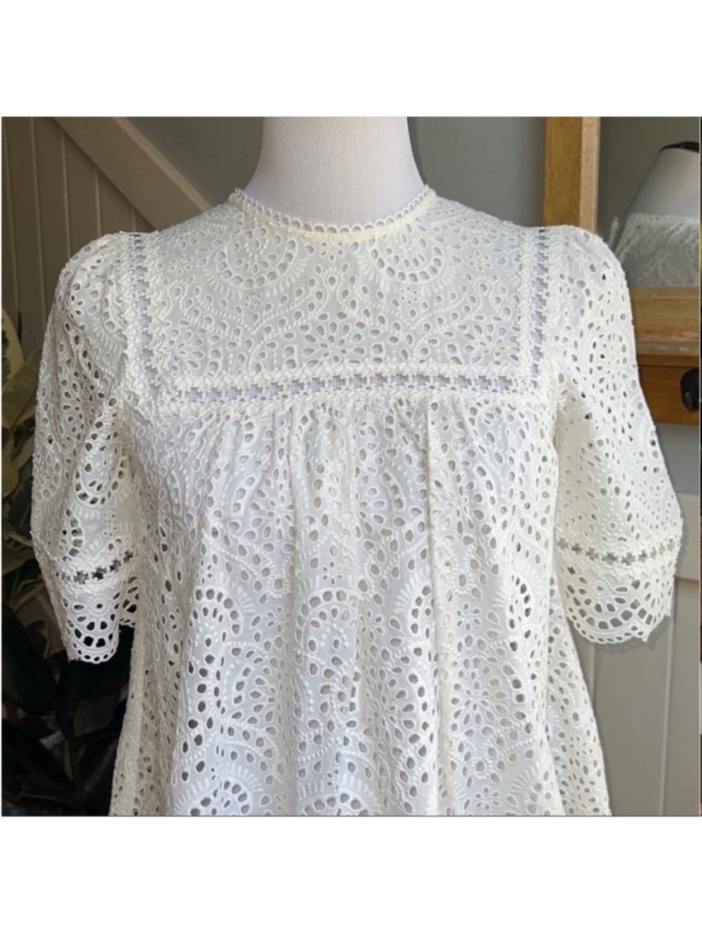 Zimmerman Lace Eyelet Short Sleeve Top in Pearl White Like New EUC - Picture 13 of 14